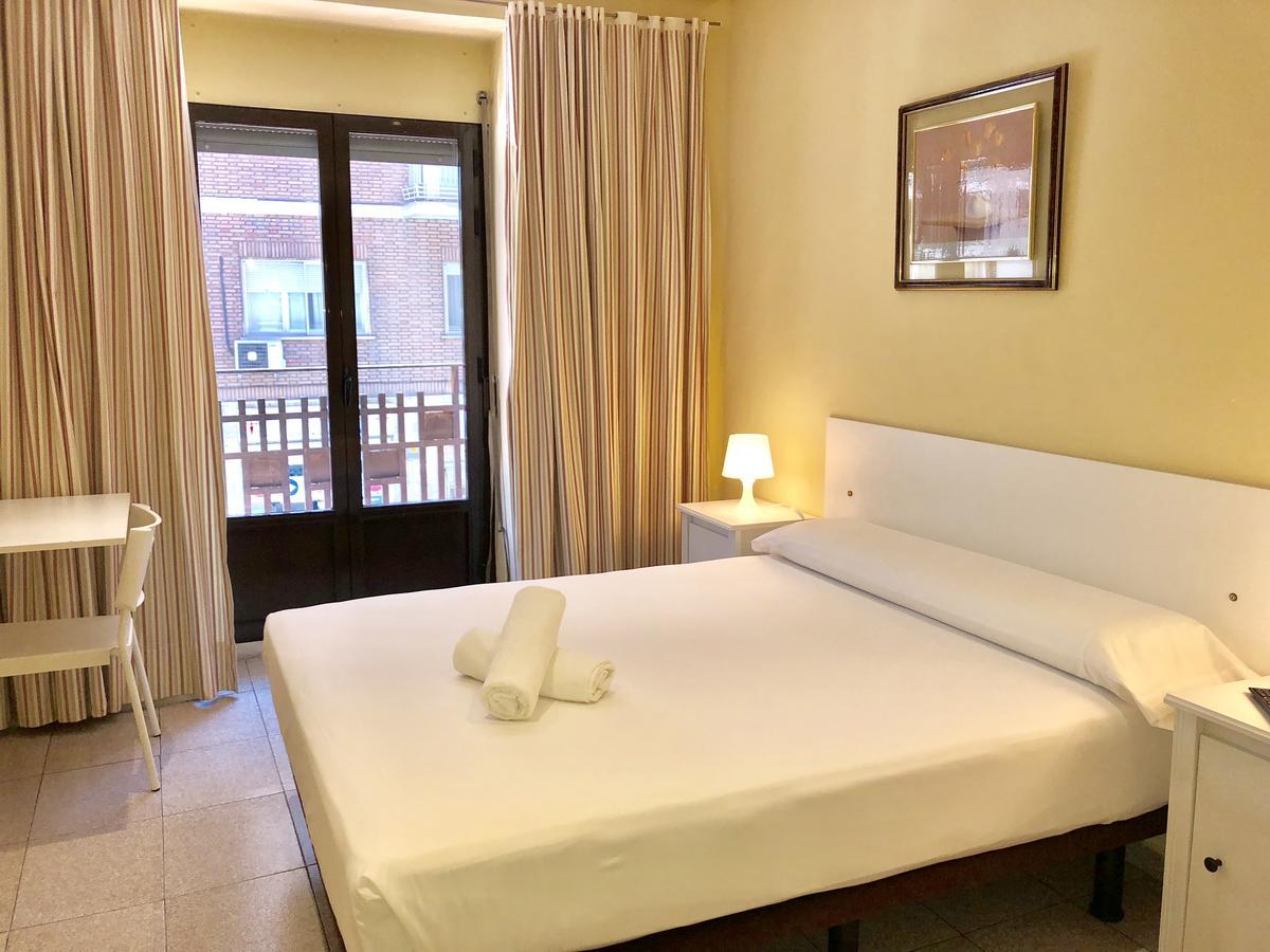 Hostal Arriaza Madrid Luaran gambar