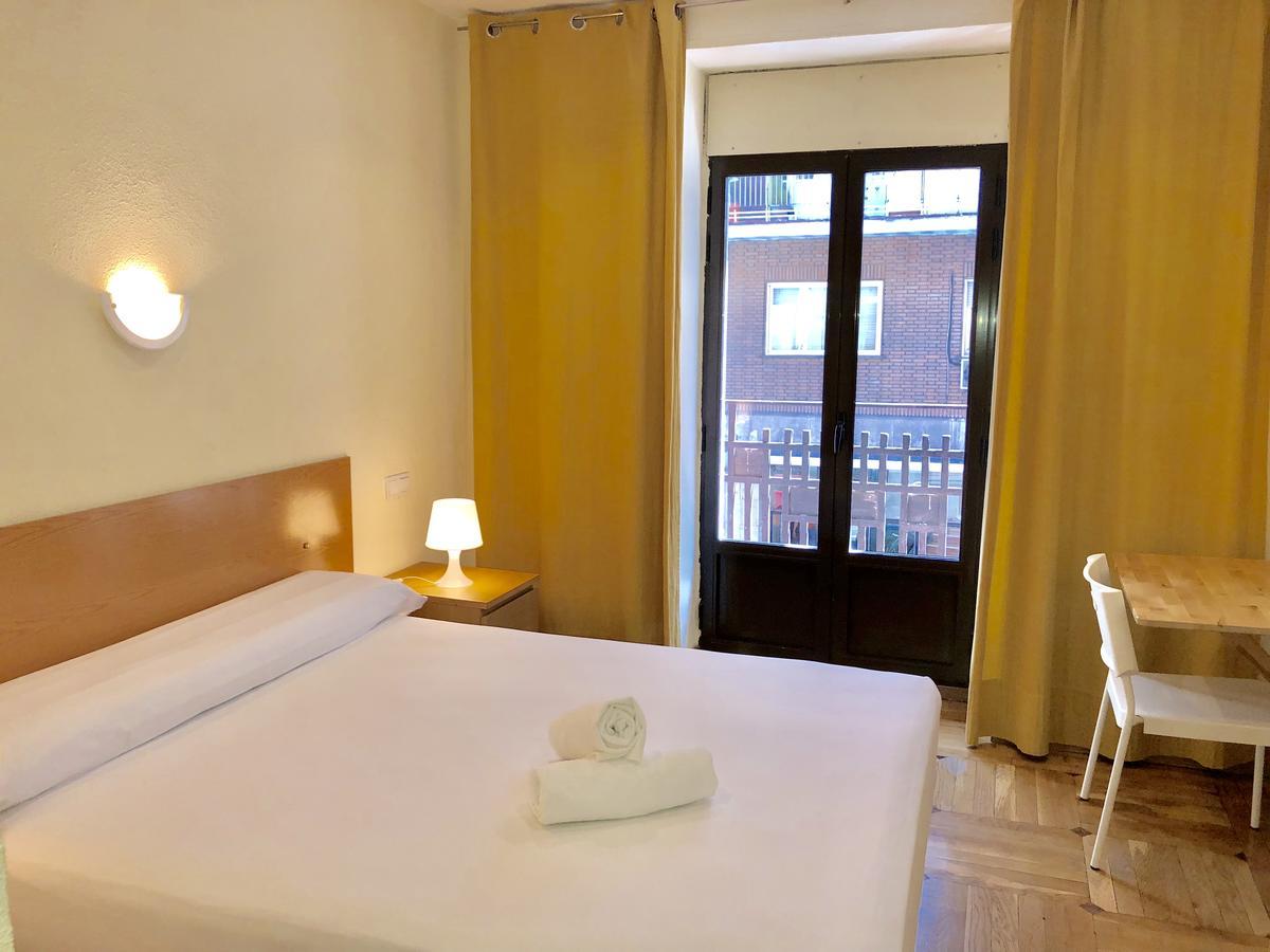 Hostal Arriaza Madrid Luaran gambar