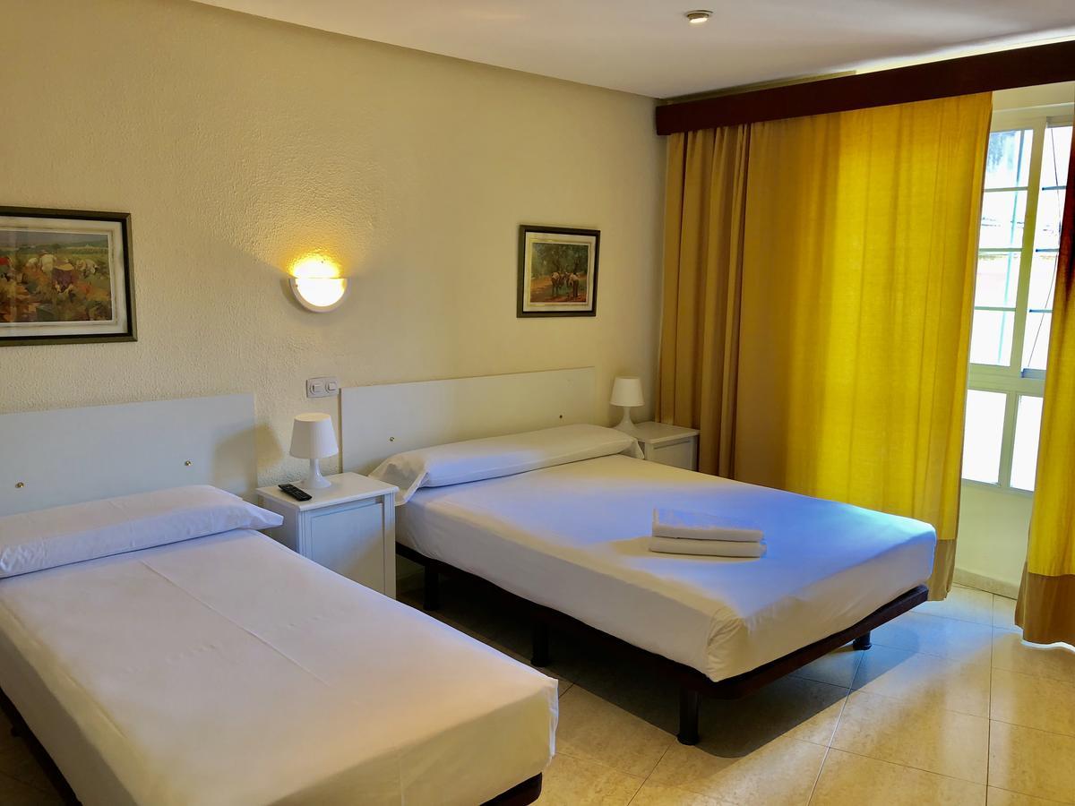 Hostal Arriaza Madrid Luaran gambar