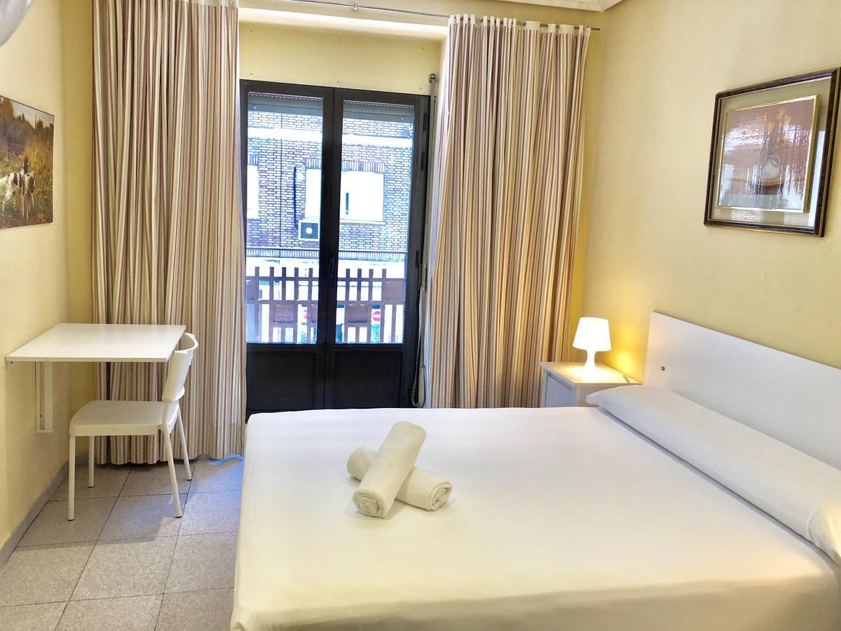 Hostal Arriaza Madrid Luaran gambar