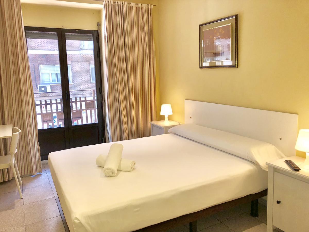 Hostal Arriaza Madrid Luaran gambar