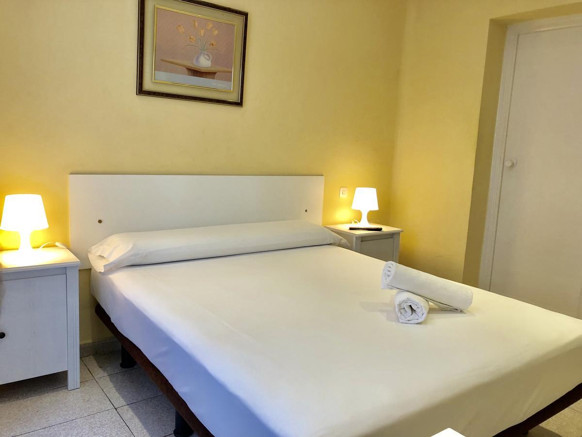 Hostal Arriaza Madrid Luaran gambar