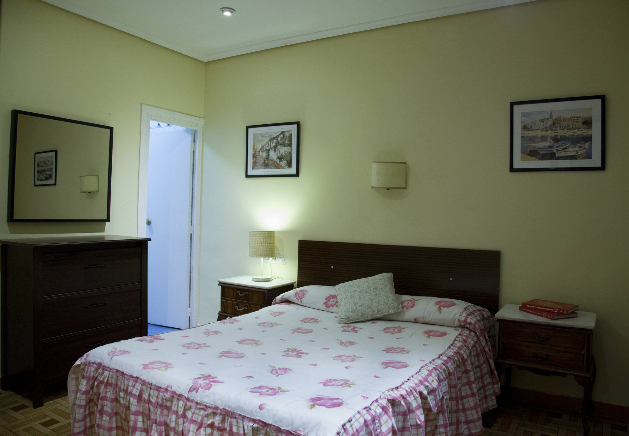 Hostal Arriaza Madrid Luaran gambar